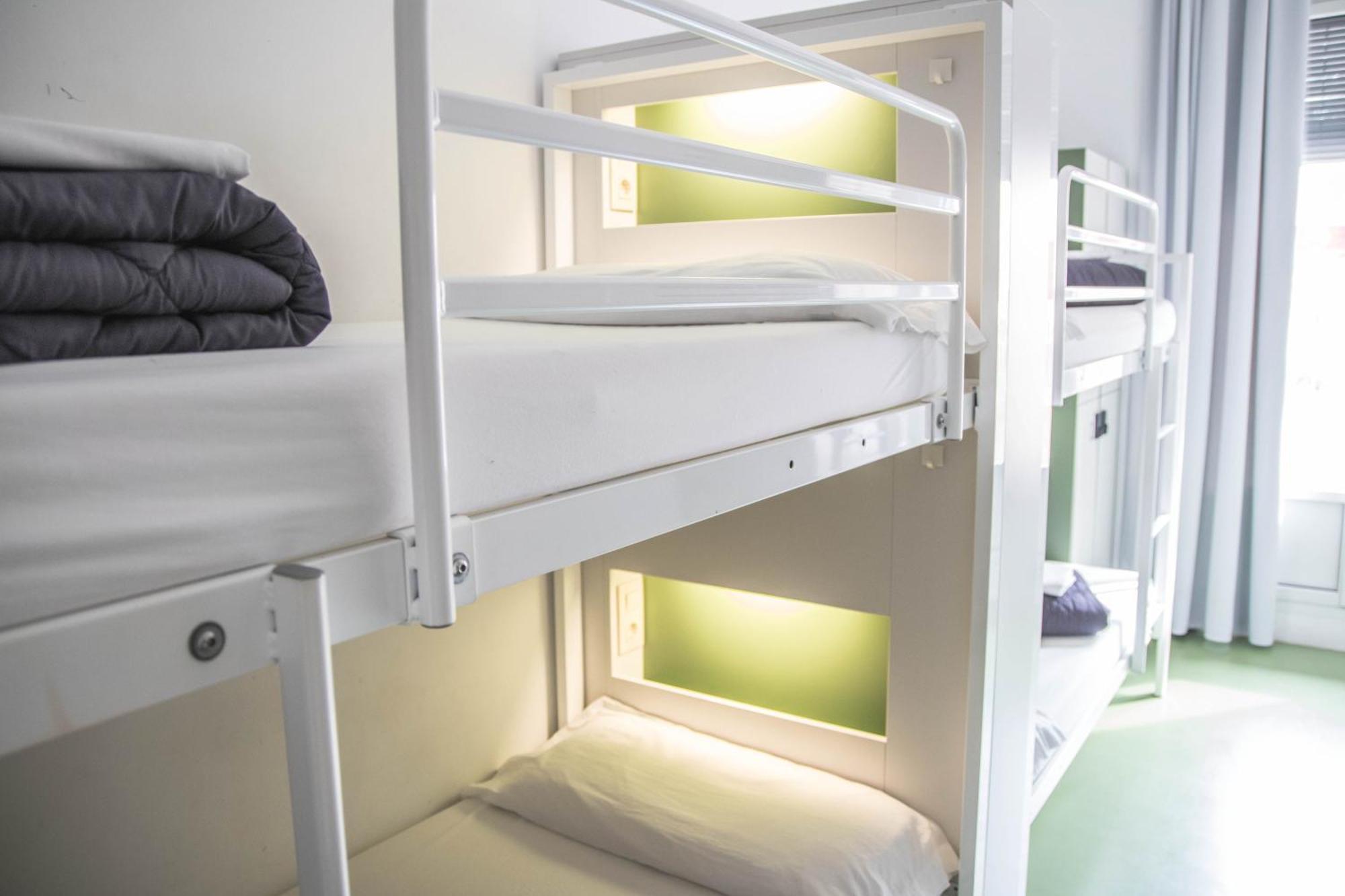 Sant Jordi Hostels Rock Palace — Photos 3